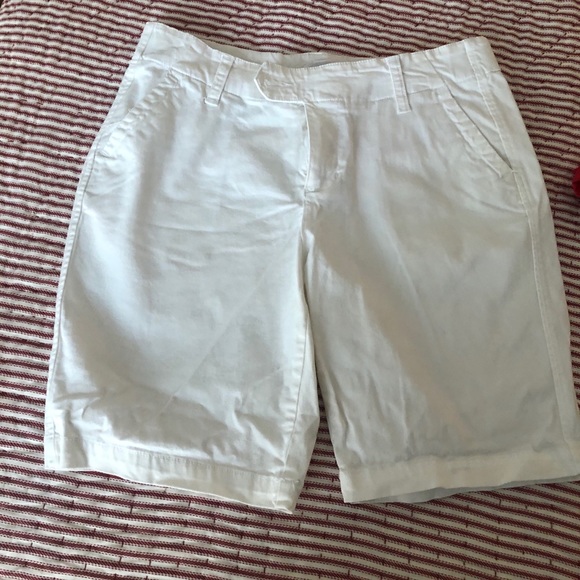 Bundle of shorts - red and white - Picture 7 of 9